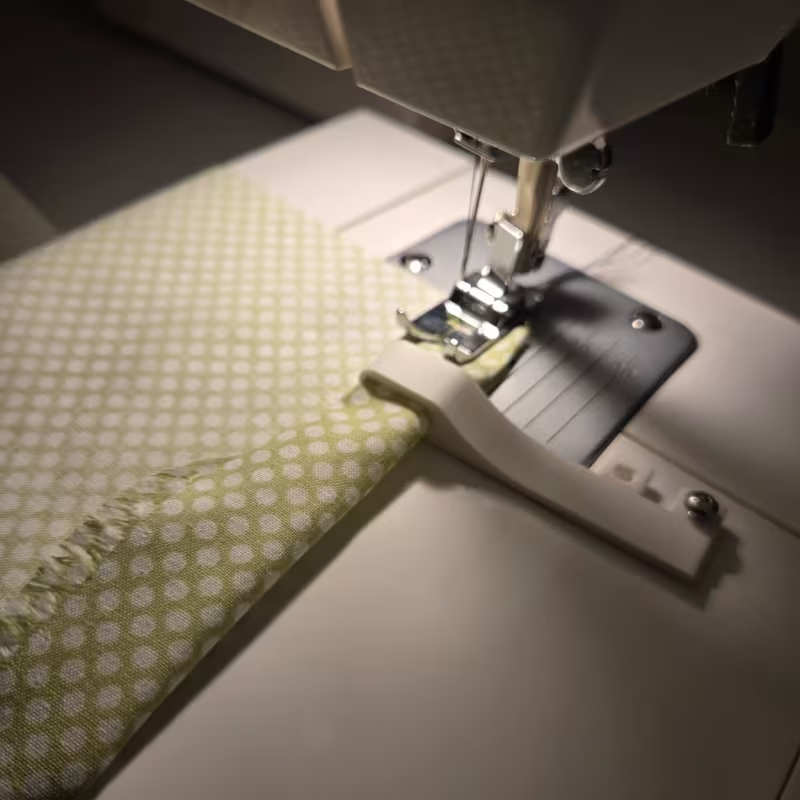 Home Bargains - 1pc Heavy-Duty Sewing Machine Overlock Foot