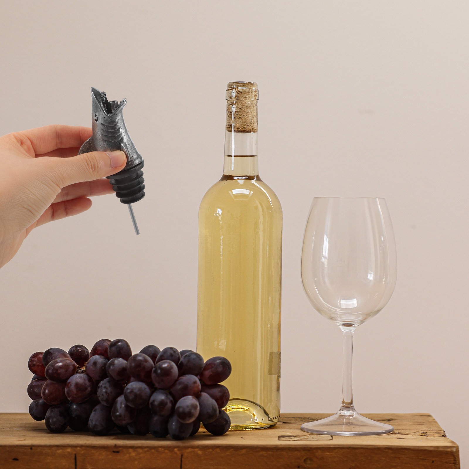 Liquor Bottle Pourer Shark Win - Speed Pourer Cap reseña y precio